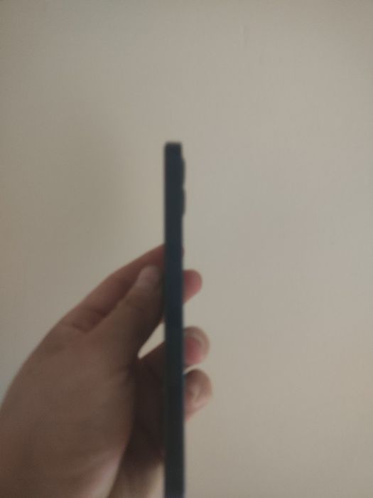 Iphone 12 sotiladi