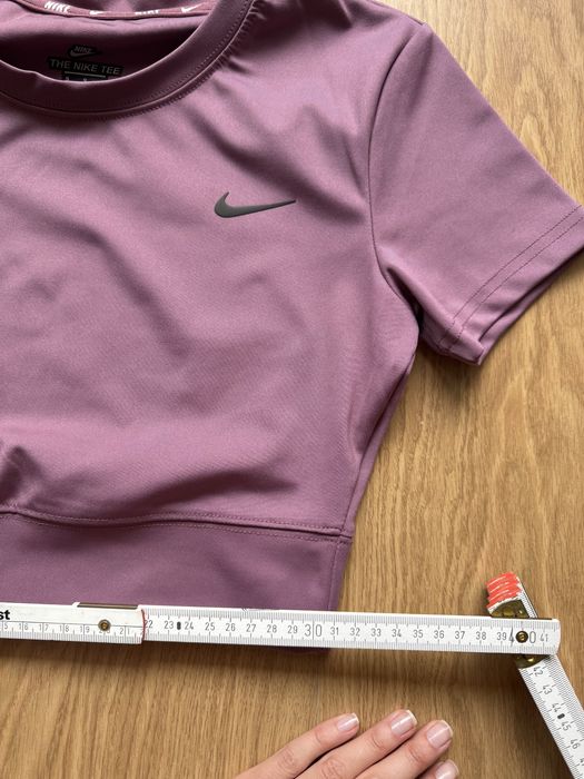 Kато нова - Nike дамска спортна къса тениска лилава, S 36