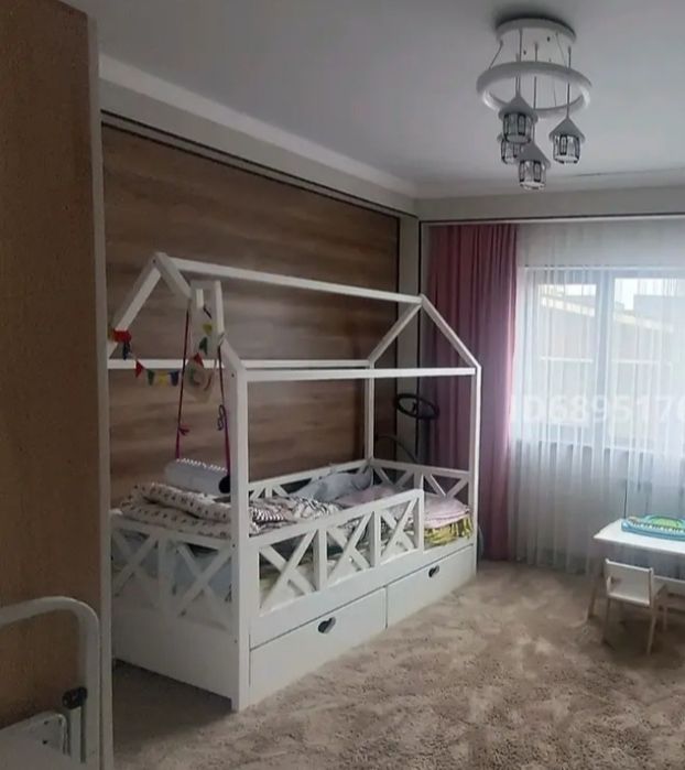Кровать детский, очень в хорошем состоянии,