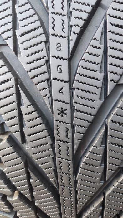 4бр. зимни гуми 245/50/20 Nokian Hakapelitta , SUV
dot23
8mm
Много доб