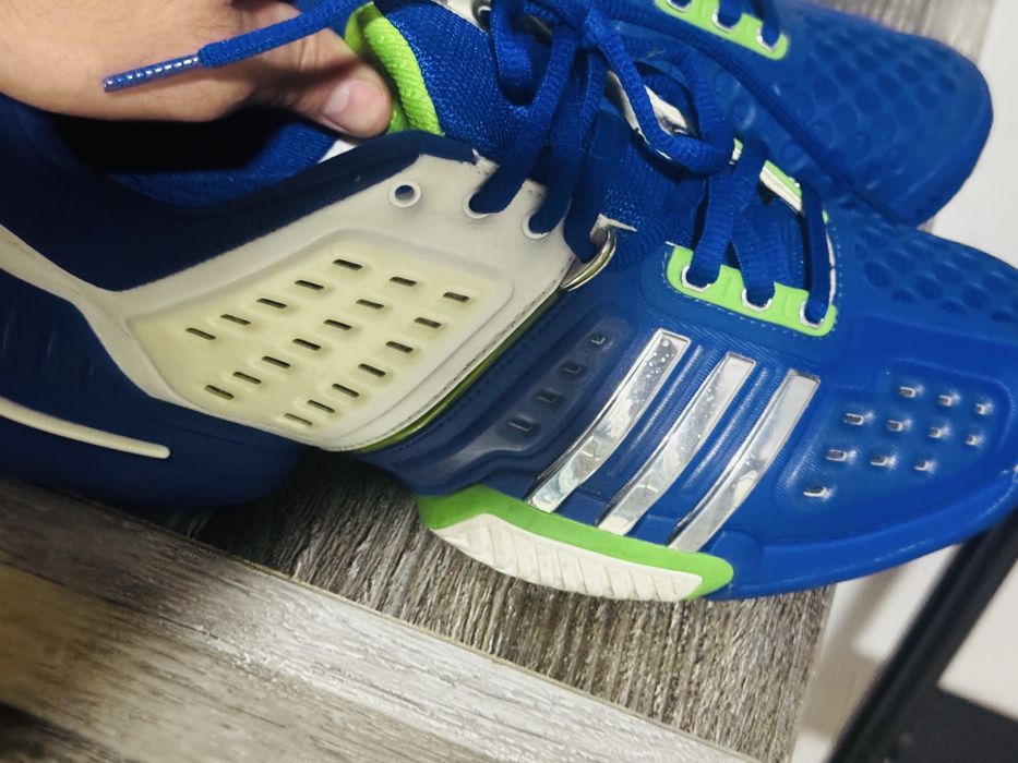 Adidas, new balans, culambia,