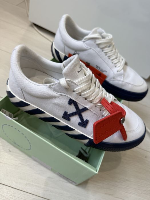 Off- White low vulcanized