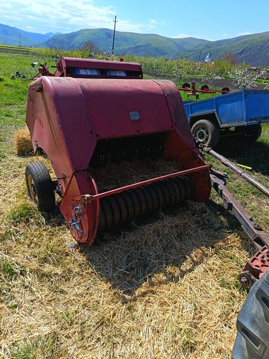 Presă mică de balotat