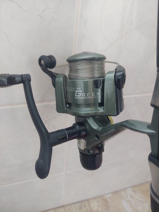 Пръчка и макара за риболов