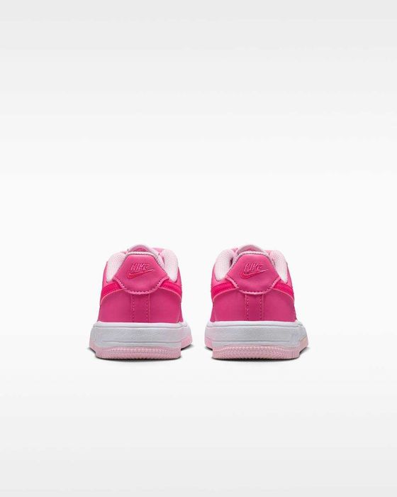 Внос от САЩ: /Дамски маратонки Nike Force 1 Low LV8 (GS) Размер: 35.5 (Единствен чифт / US 3.5Y / UK 3 / 22 cm)