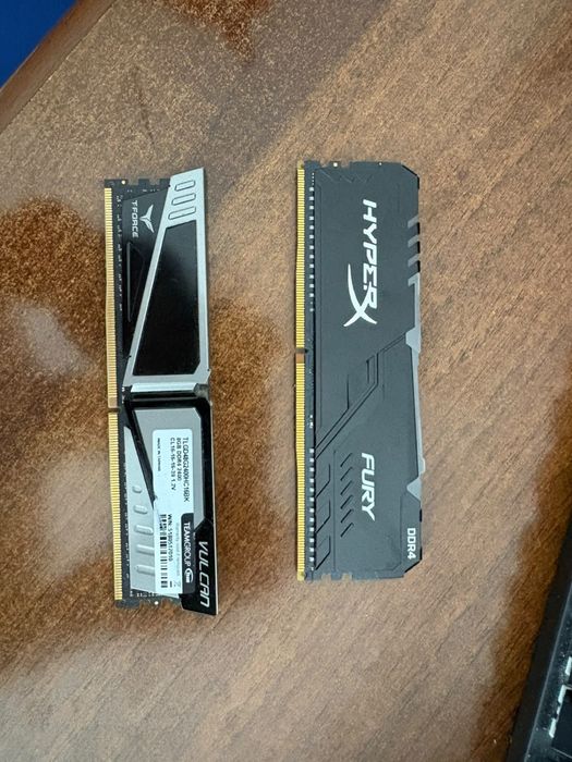 16GB Озу DDR4, 2 по 8GB(Hyperx + TForce)
