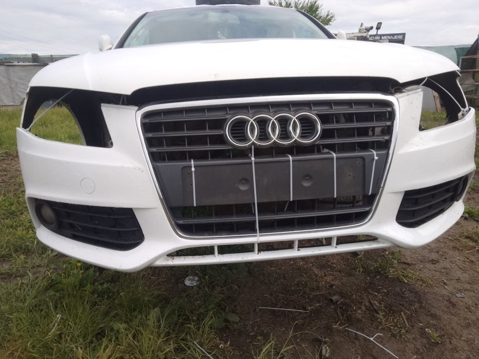 Dezmembrez Audi A4 B8 Anul 2010