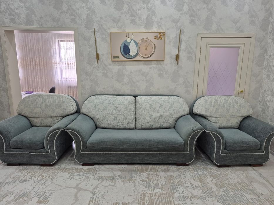Диван с креслами