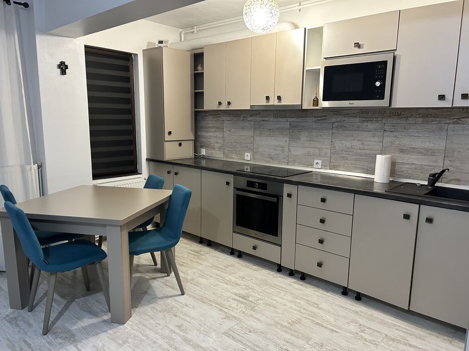 Inchiriez apartament 1 camera tip studio