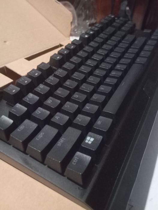 !Urgent! Vand/schimb   tastatura Razer blackwidow v3 tlk
