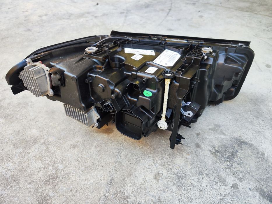 Фар BMW G30, G31, F90 LCI Laser Light