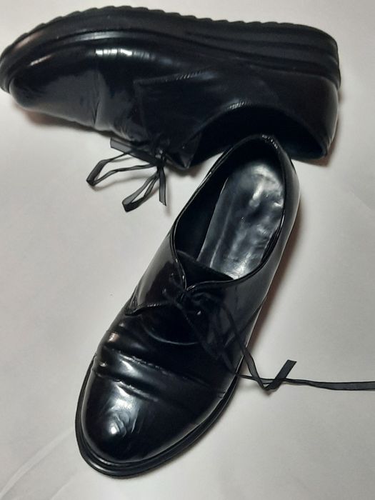 Incaltaminte din piele naturala