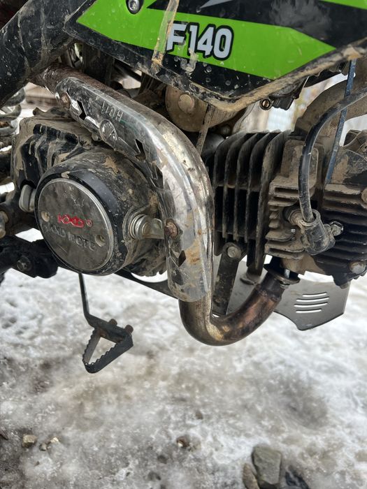 Vand kxd 140cc putin utilizat