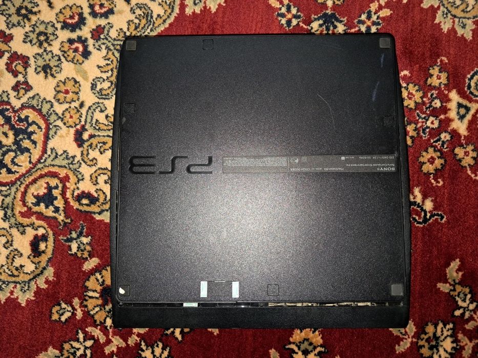 Продаю ps3 slim 230 gb прошитый cobra