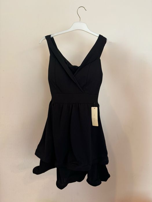 Черна къса коктейлна рокля