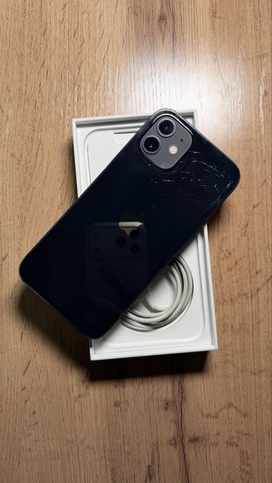 iPhone 12 продам