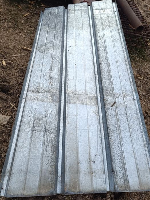 Vând sau schimb cu animale