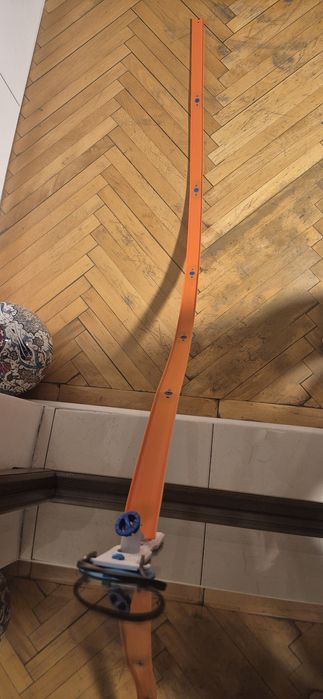 Hot Wheels Track Builder DLF02 – Hang It! (Lansare Verticală)