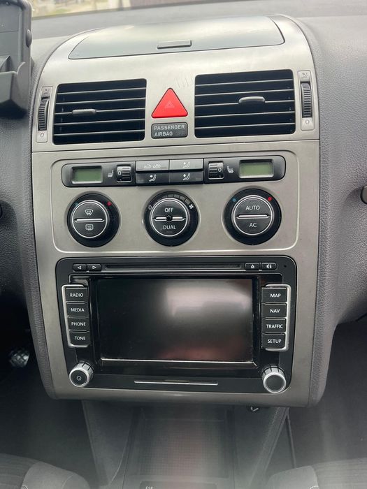 Volkswagen Touran 2.0 TDI 140 cai putere 2008 7 locuri