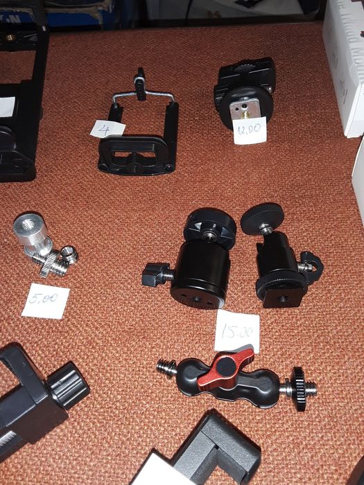 Качествени държачи за телефон или таблет. Аксесоари за фото и видео