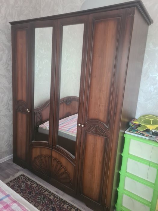 Спальный гарнитур