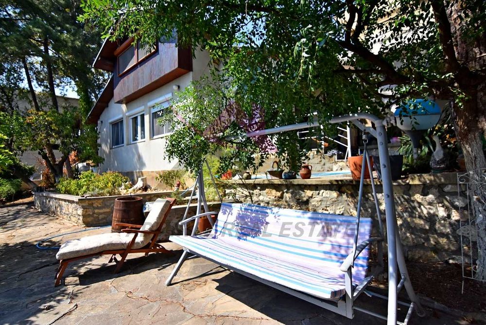 Дава се под наем Къща в Варна, м-т Св. Никола - 80 кв.м за 700 € - Снимка #9