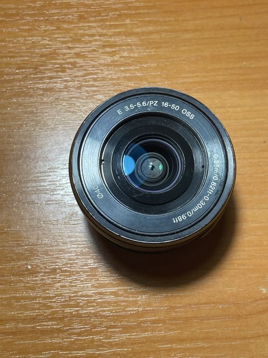 Объектив Sony 16-50 OSS