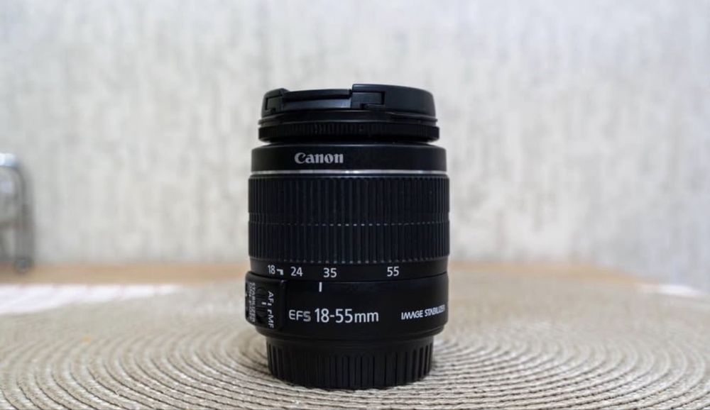 6600 кадъра + подарък чанта DSLR фотоапарат CANON EOS 2000D