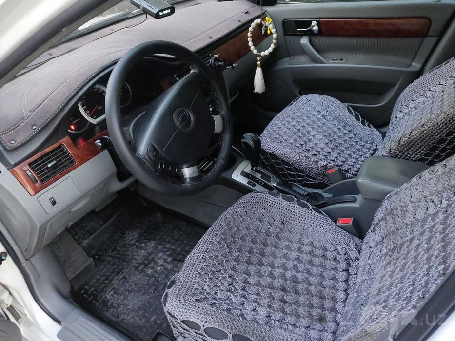 Chevrolet Gentra Elegant Plus 3 позиция автомат с люком