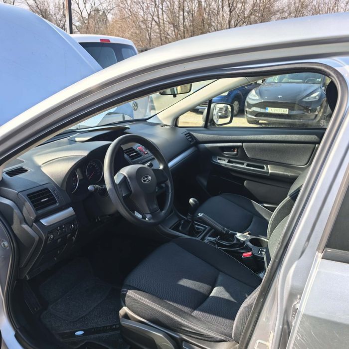 Продава се субару xv