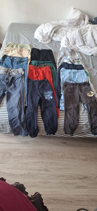 Pantaloni marimea 116,bluze si trening