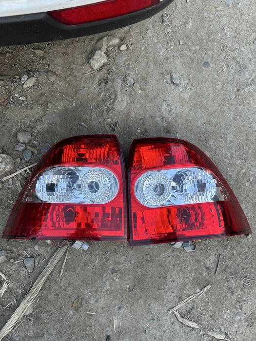 Продам задний фар приора 1