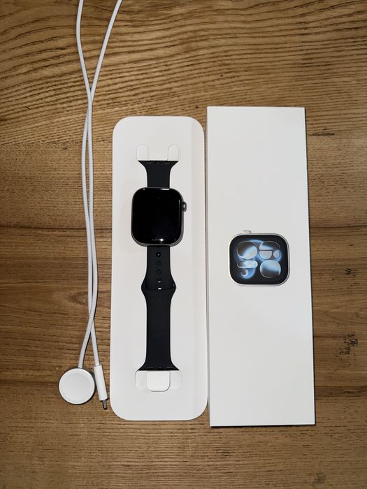 Apple Watch 11 Space Grey  46mm