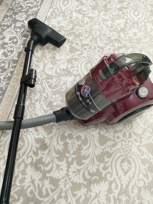Пылесос Artel, в рабочем состоянии