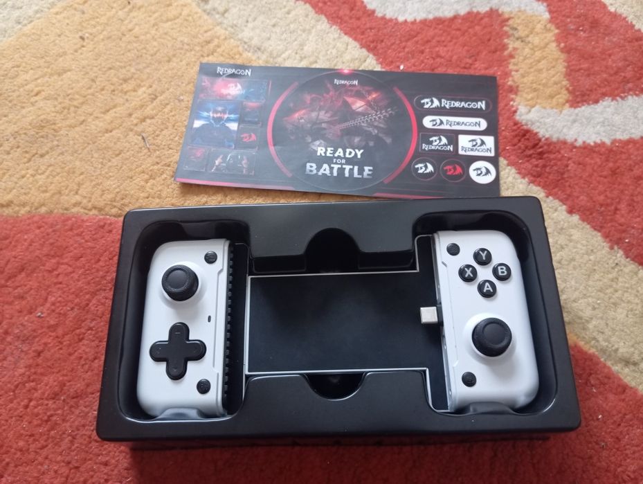 Vând maneta gaming pt.  telefonul mobil