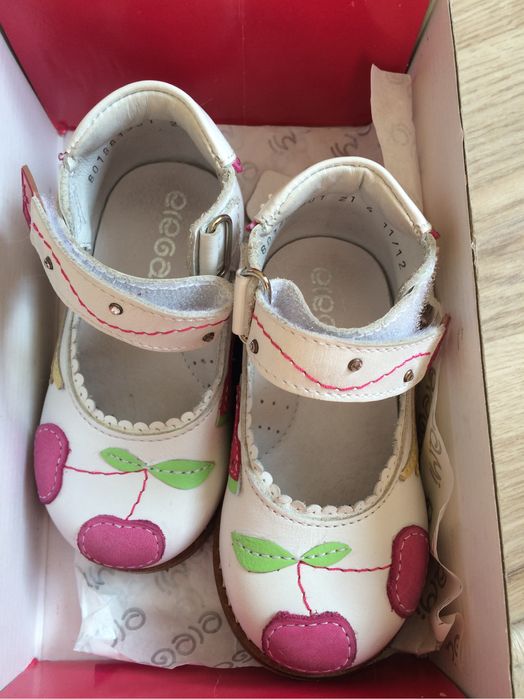 Туфельки нарядные