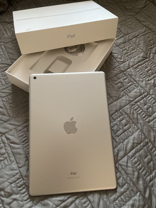 Планшет Apple iPad 3 Гб/64 Гб