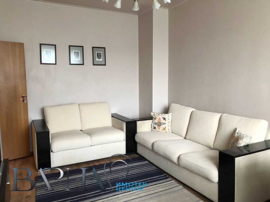 Тристаен на ТОП локация - Левски