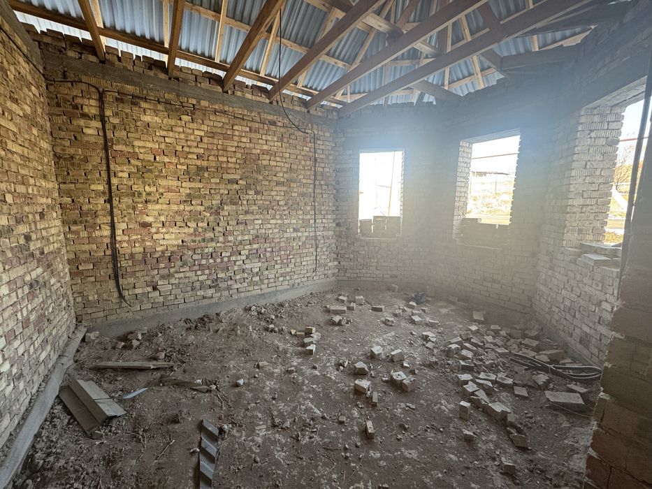 Продам дом не достроенный