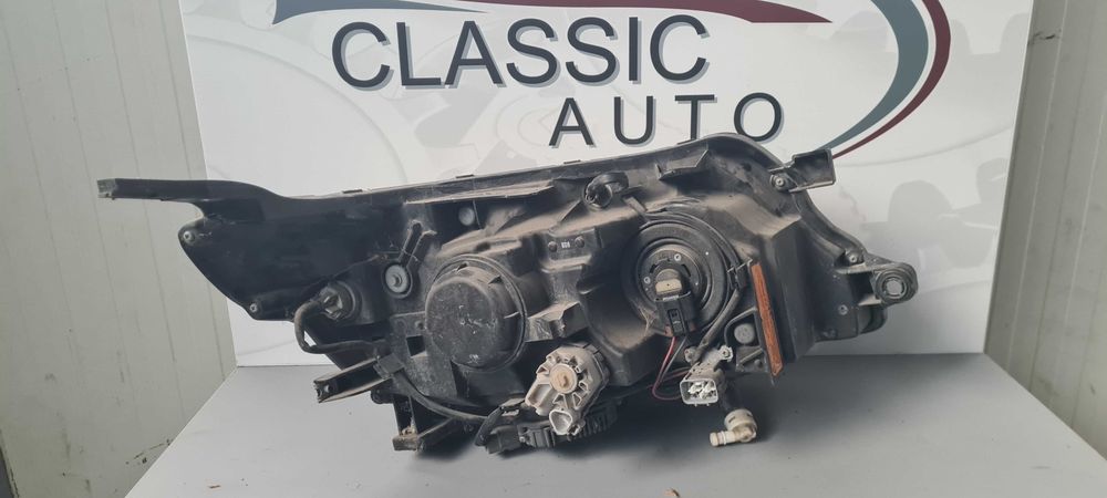 Фар Subaru Forester 2008г.