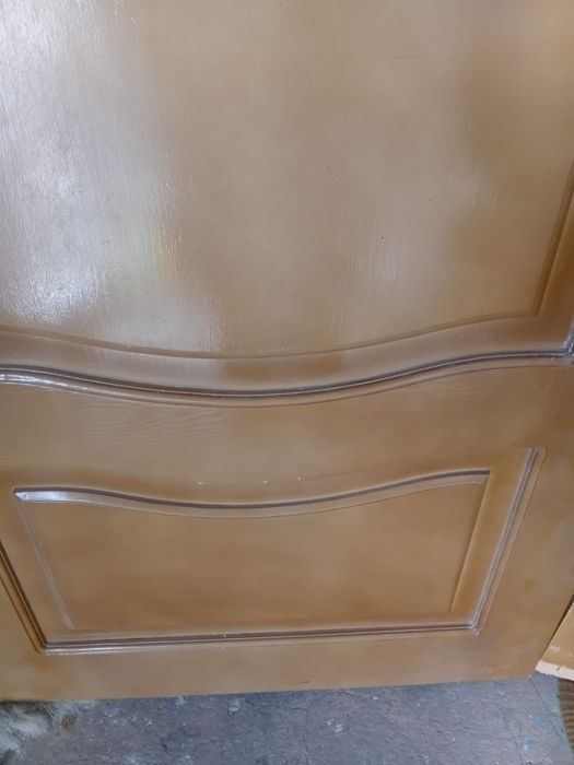 Дверь деревянная входная