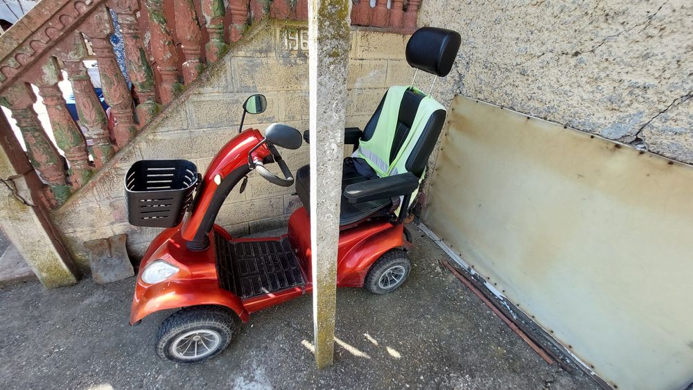 Електрическа инвалидна количка скутер