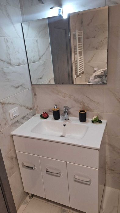 Inchiriez apartament nou 2 camere complex Fiald Bacovia