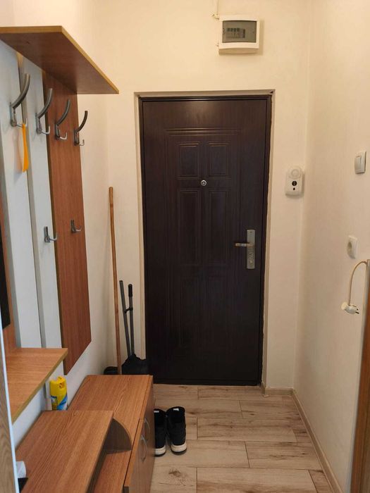 Inchiriez garsoniera