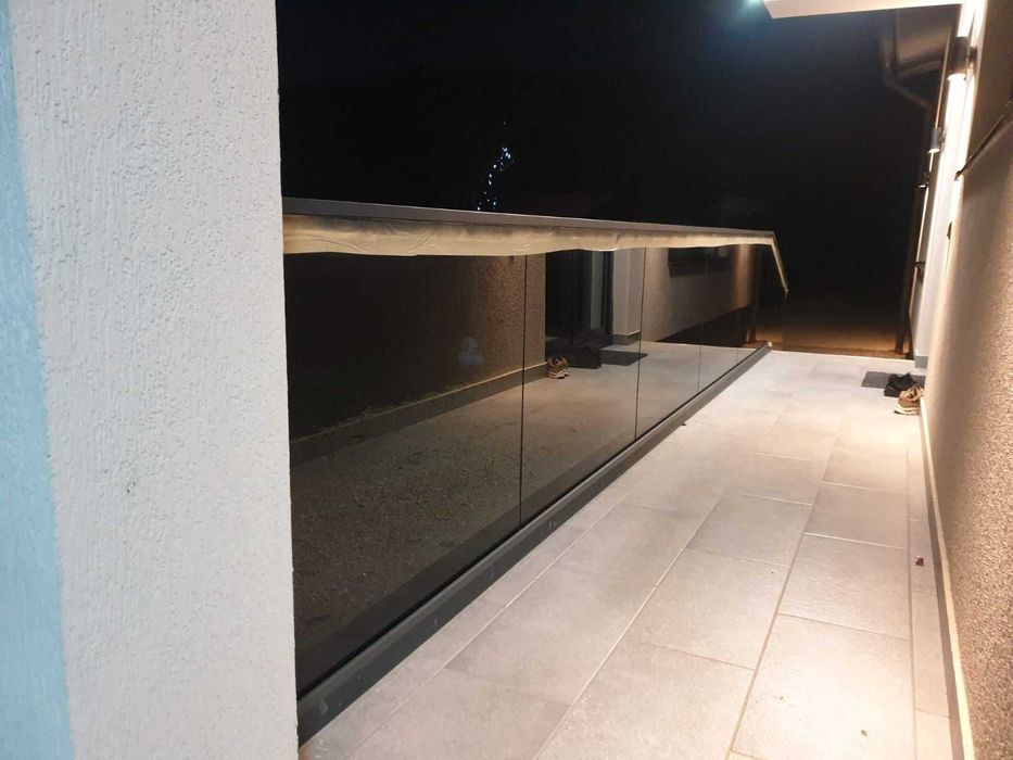 Balustrada de sticla