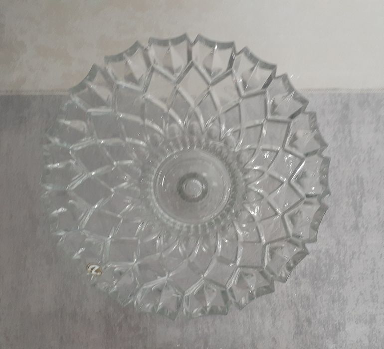 Красивая ваза для фруктов