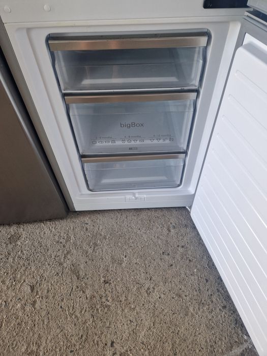 Хладилник с фризер Siemens A+++