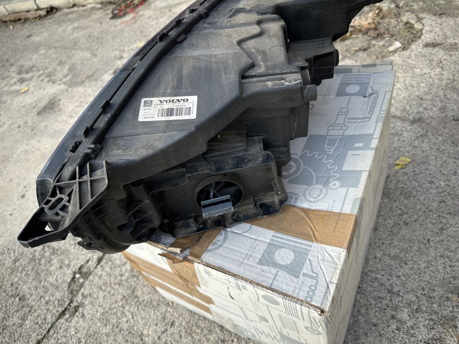 Volvo XC90 - Full Led десен фар