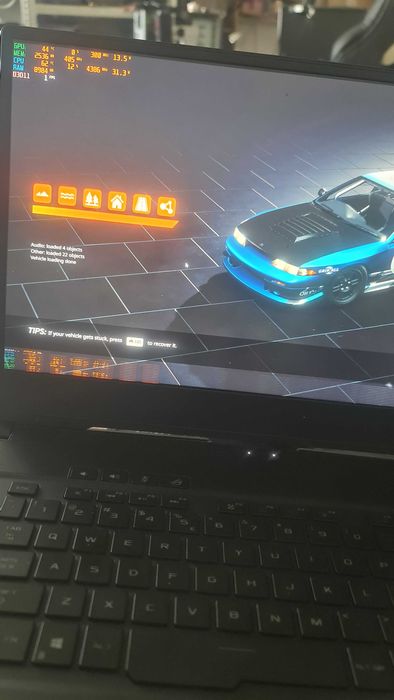 Asus zephyrus  15.6 / 300hz / rtx 2060 / i7 9750h