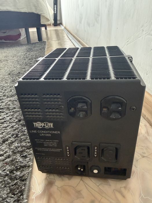 Стабилизатор напряжения